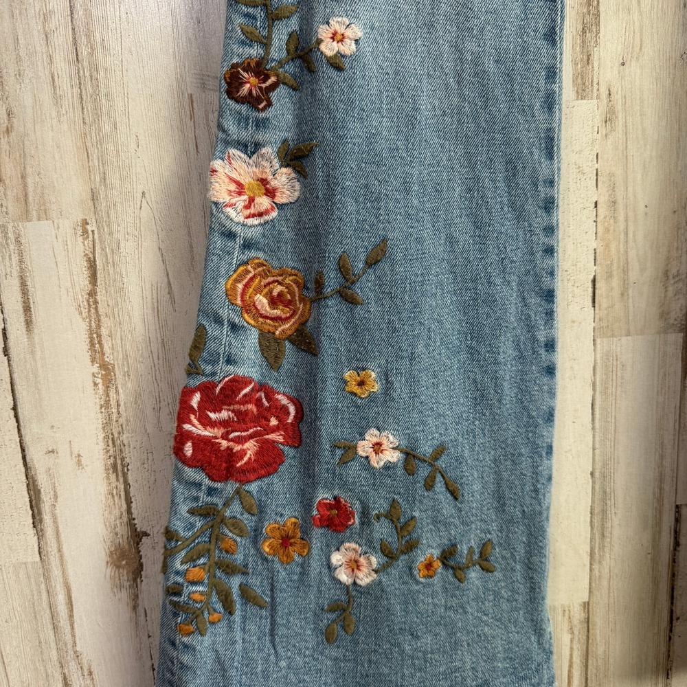 DW Fiona Flare Jeans Women 2 Light Wash Floral Embroidered Hippie Boho 25x31 - Picture 4 of 16